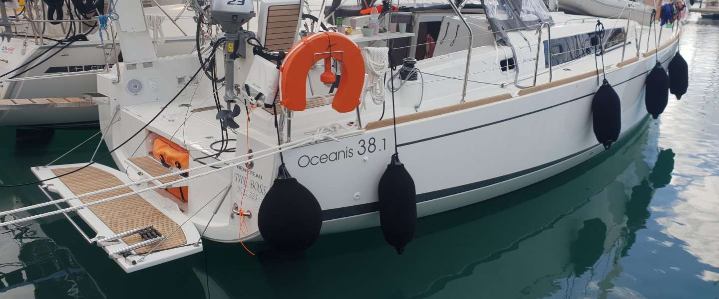 Barca a vela Oceanis 38.1