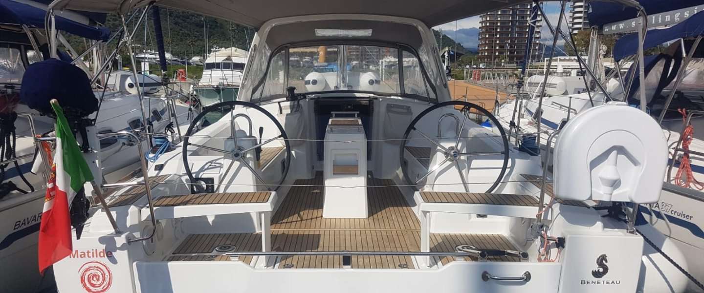 Velero Oceanis 38.1