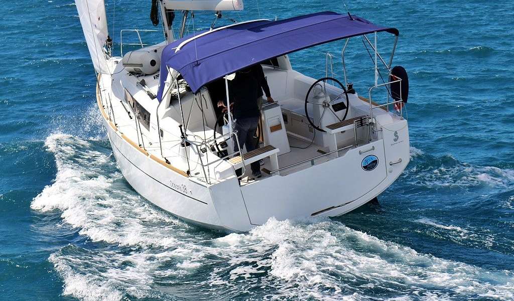 Segelboot Oceanis 38.1