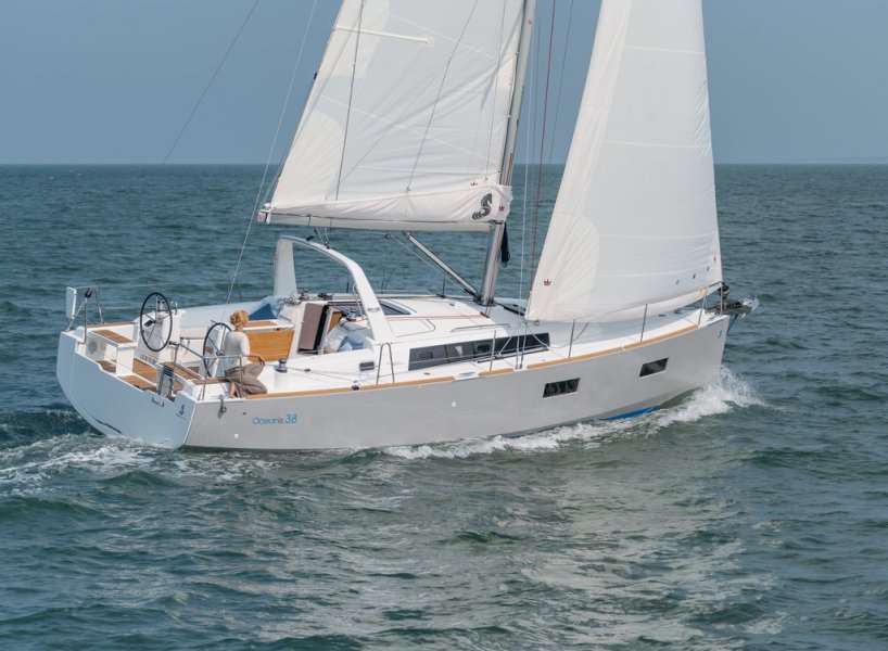 Segelboot Oceanis 38