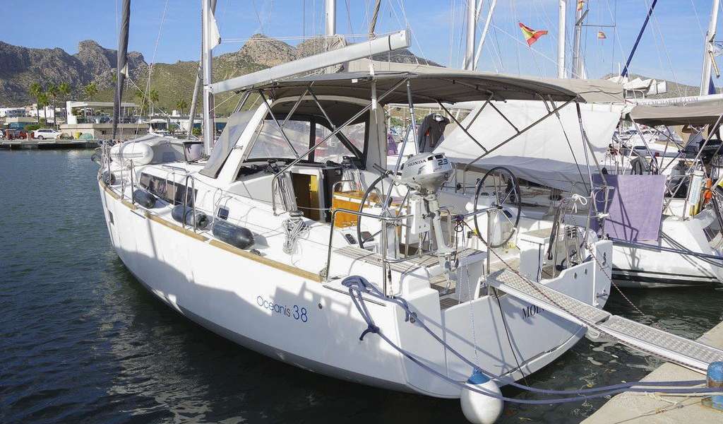 Segelboot Oceanis 38