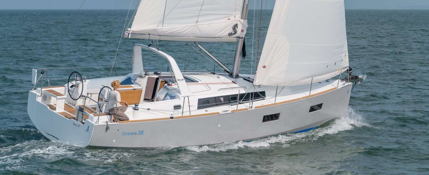 Velero Oceanis 38