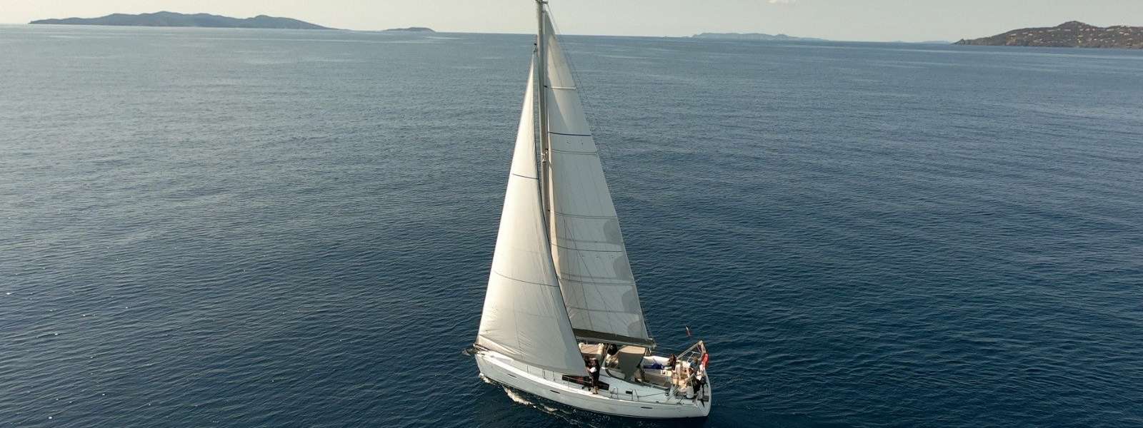 Velero Oceanis 40