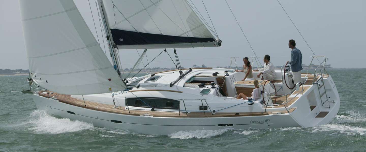 Sailboat Oceanis 40