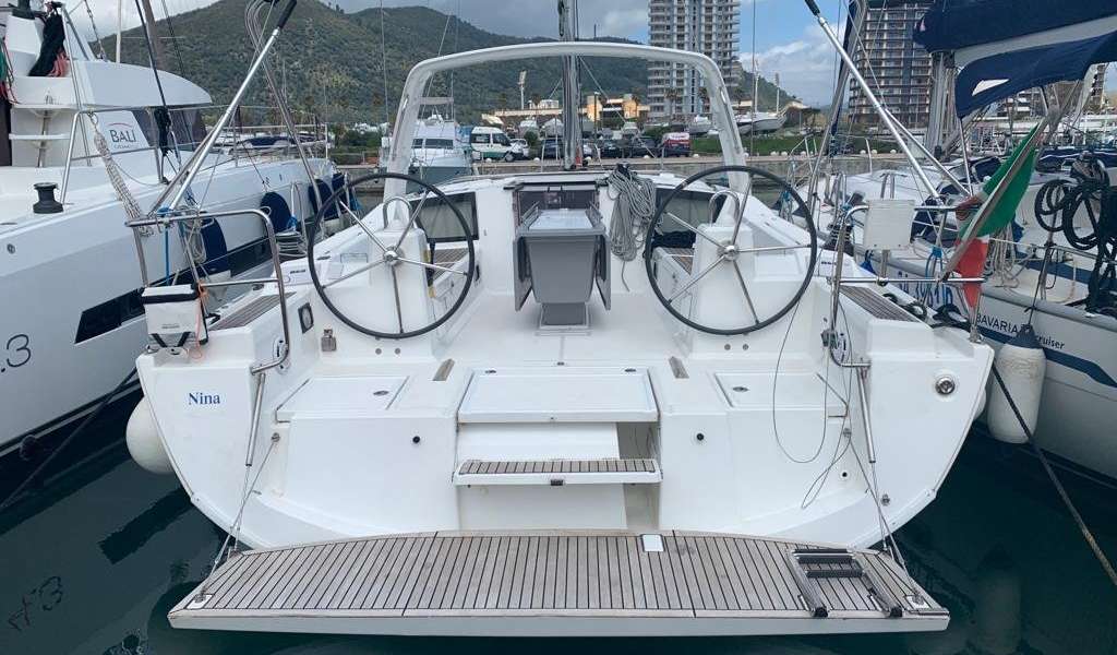 Парусная яхта Oceanis 41.1