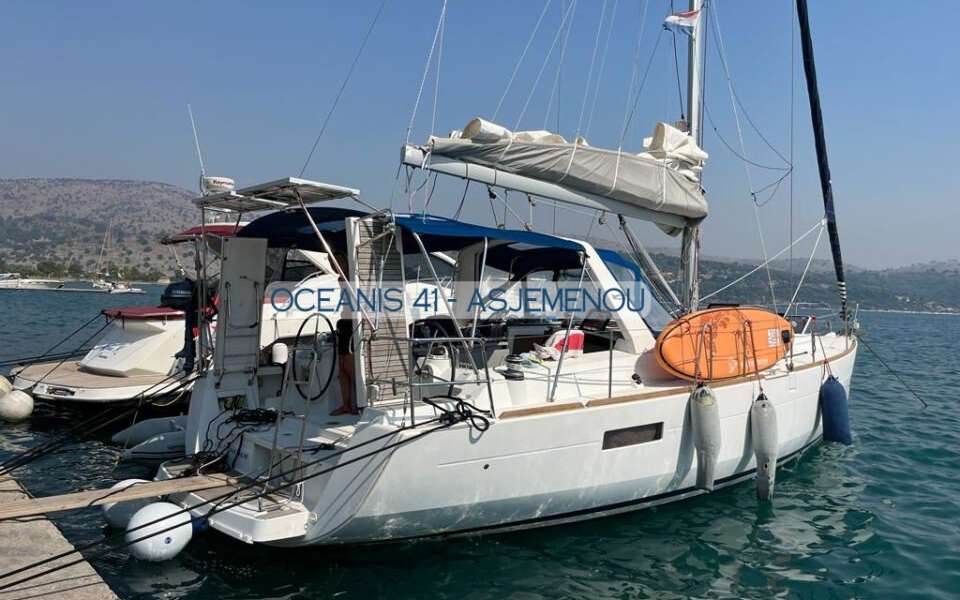 Парусная яхта Oceanis 41