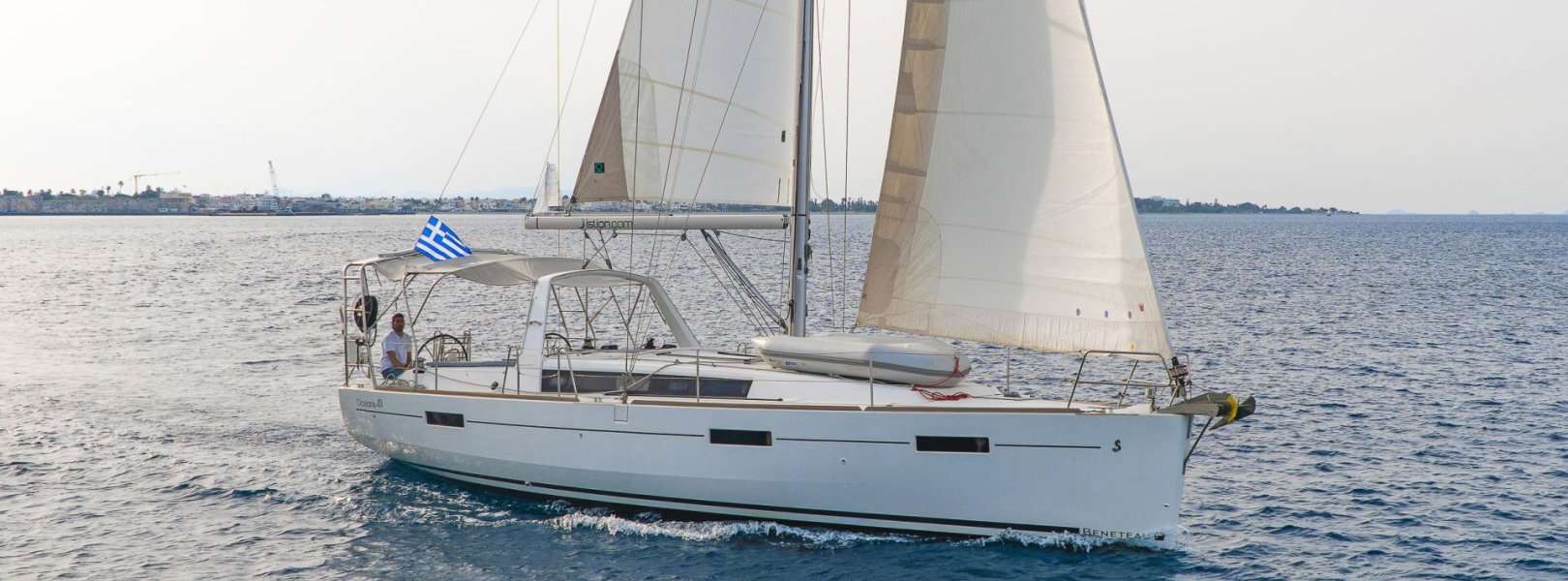 Парусная яхта Oceanis 41