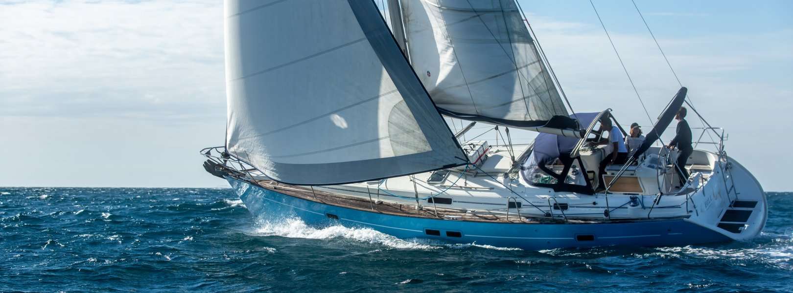 Sailboat Oceanis 411