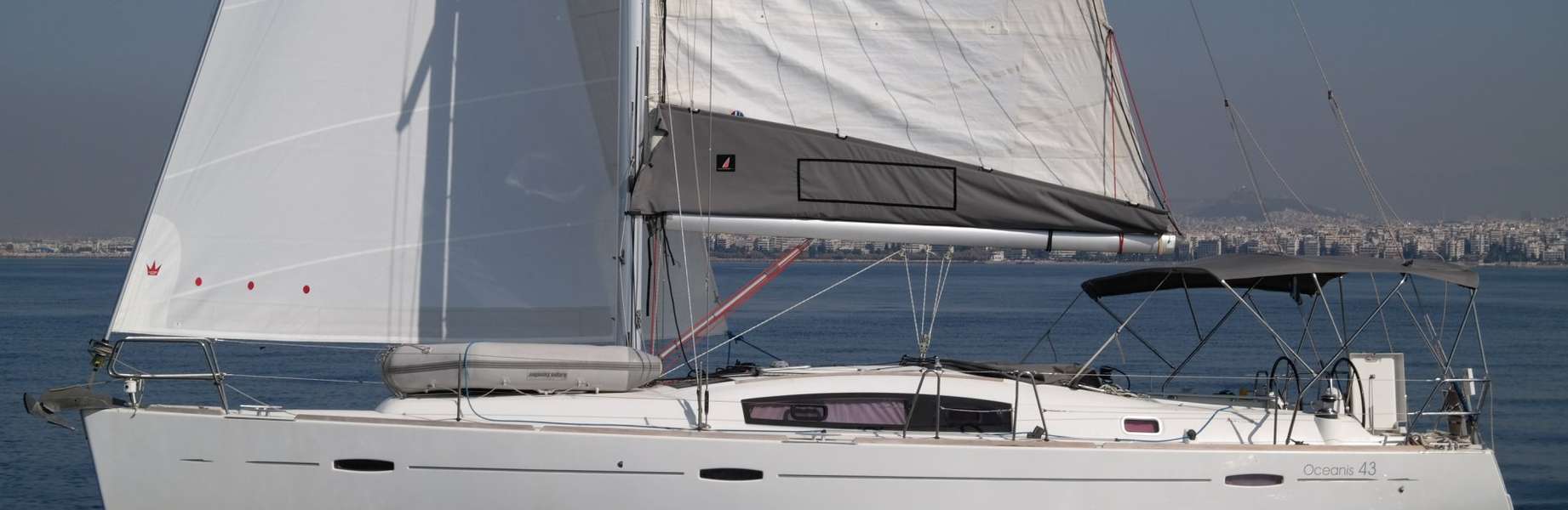 Velero Oceanis 43