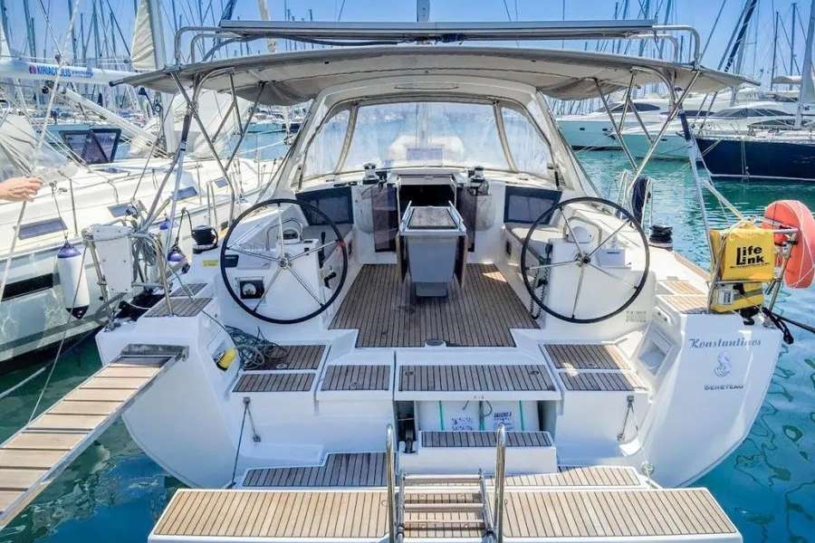 Velero Oceanis 45