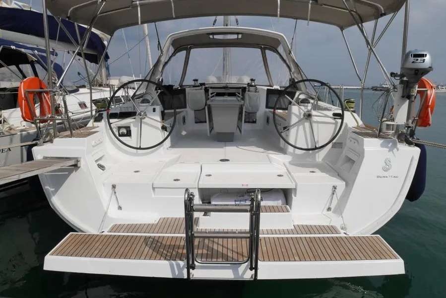 Velero Oceanis 45