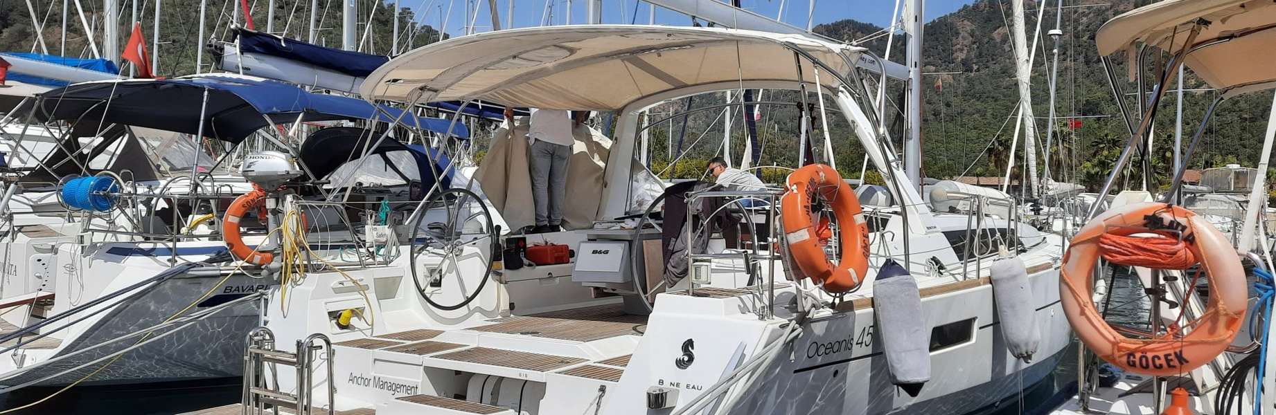Velero Oceanis 45