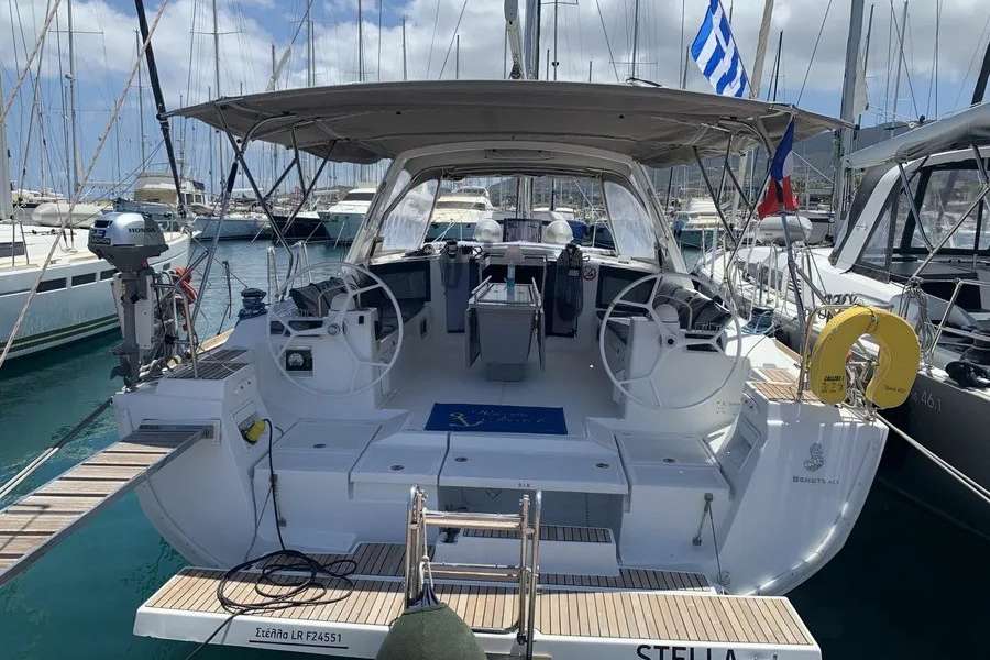 Velero Oceanis 45