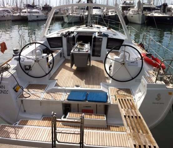 Velero Oceanis 45