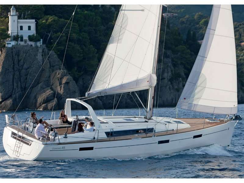 Парусная яхта Oceanis 45