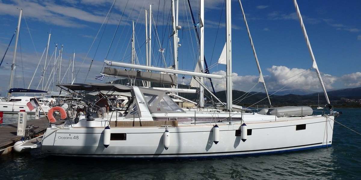 Segelboot Oceanis 48