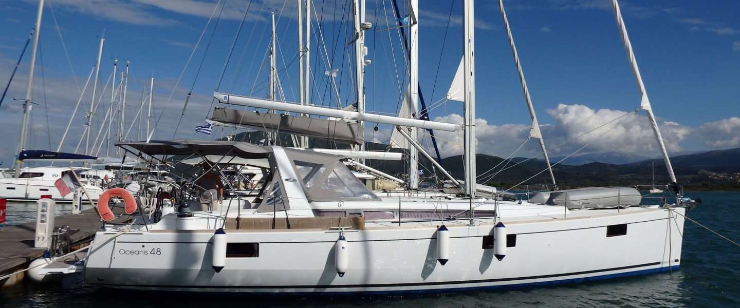 Sailboat Oceanis 48