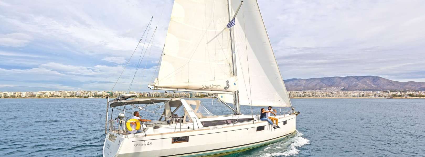 Velero Oceanis 48