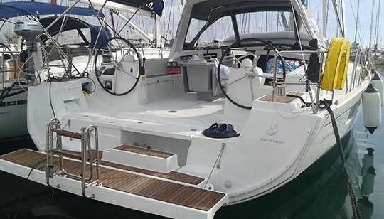 Velero Oceanis 48