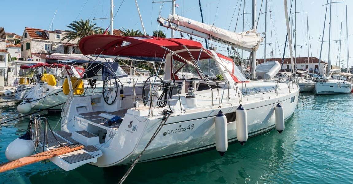 Barca a vela Oceanis 48