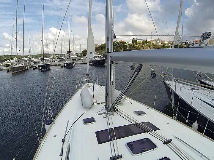 Velero Oceanis 50