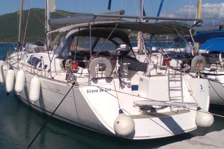 Velero Oceanis 54