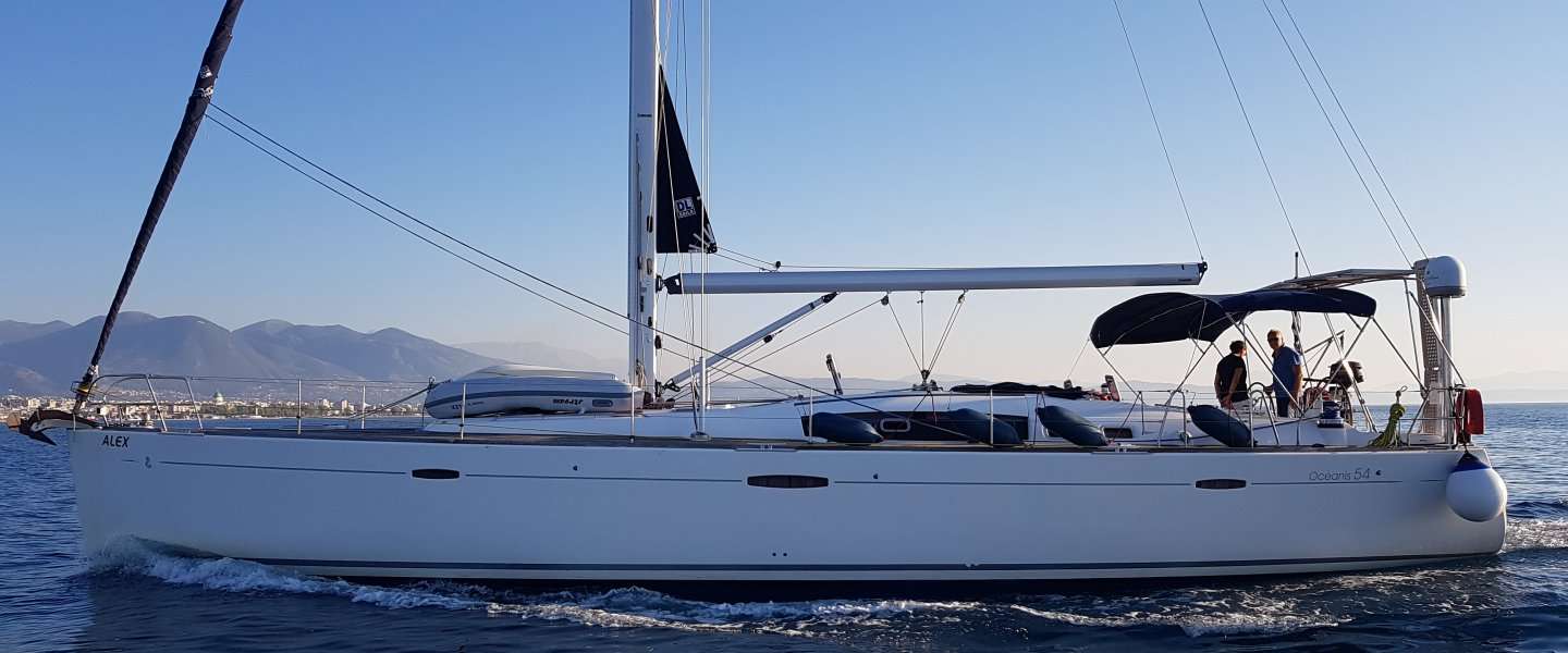 Парусная яхта Oceanis 54