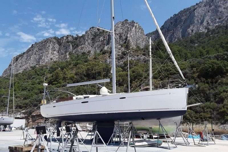 Sailboat Oceanis 54