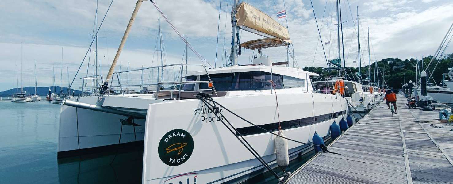 Catamaran Bali 4.5