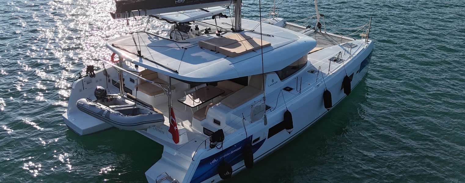 Catamaran Lagoon 42