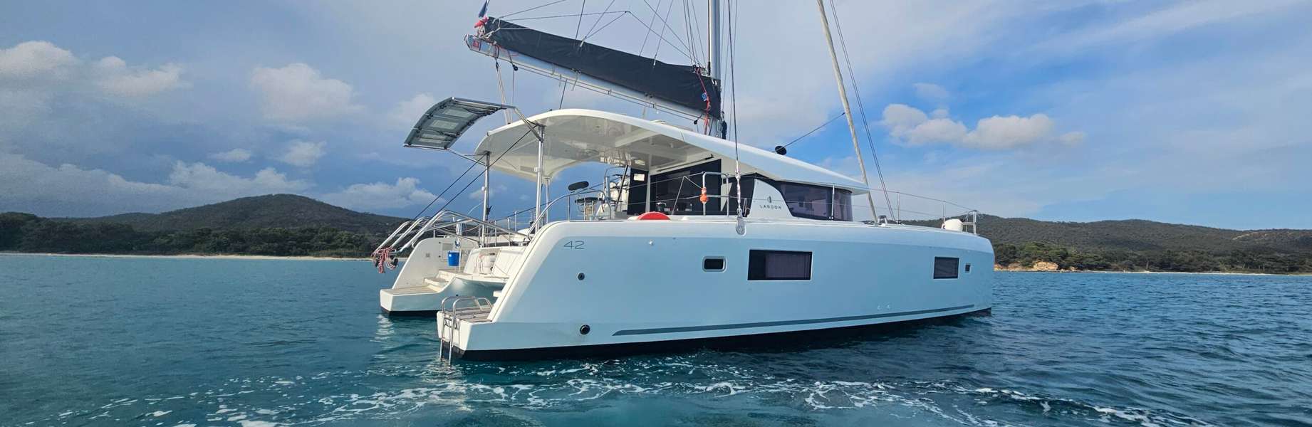 Katamaran Lagoon 42