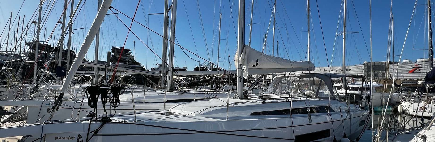 Sailboat Oceanis 40.1
