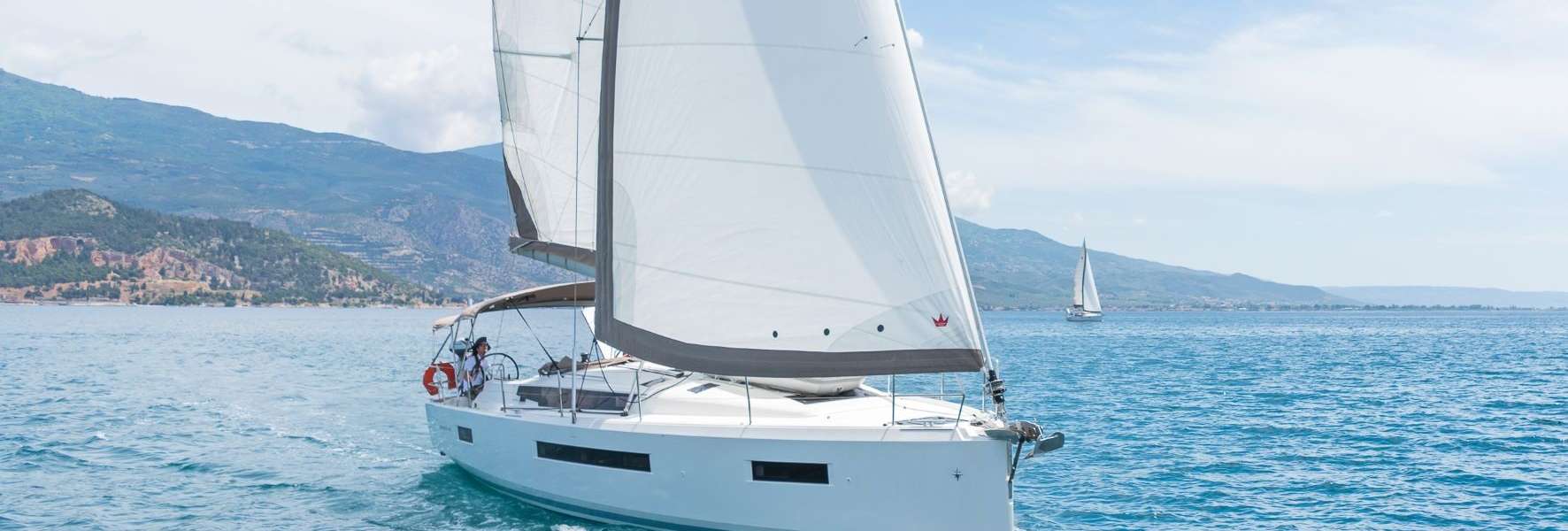 Sailboat Sun Odyssey 490