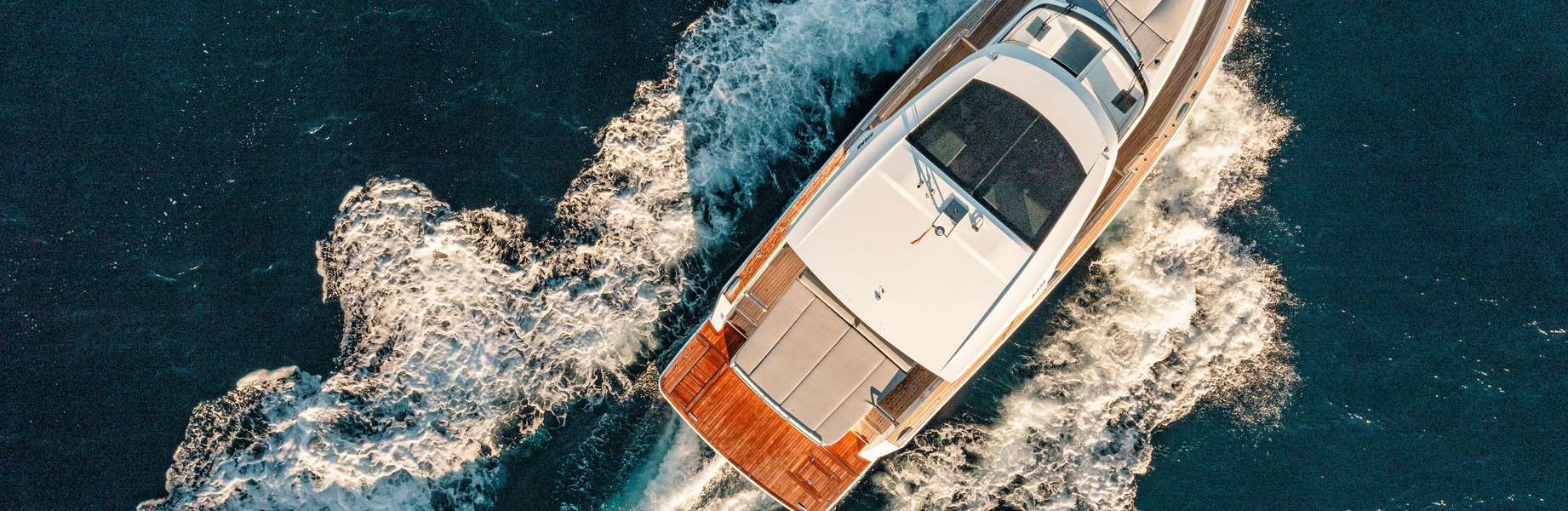 Barca a motore Fjord 52 Open