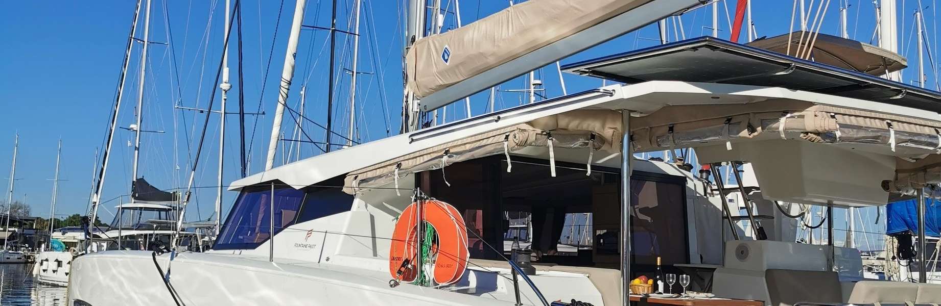 Katamaran Astrea 42