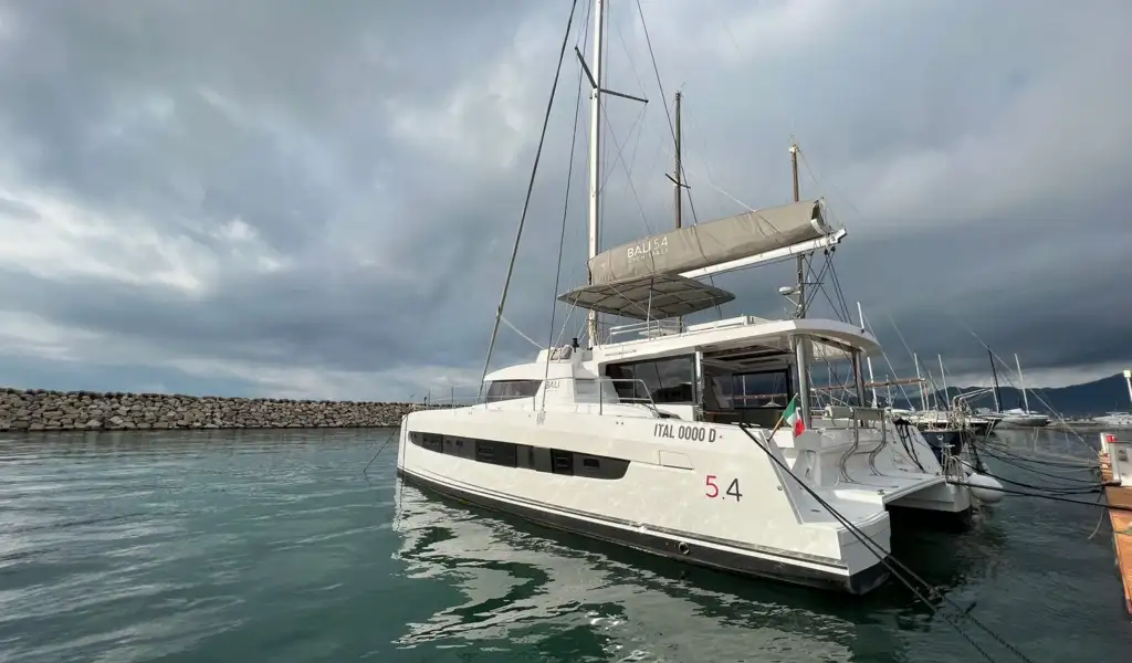 Catamarán Bali 5.4
