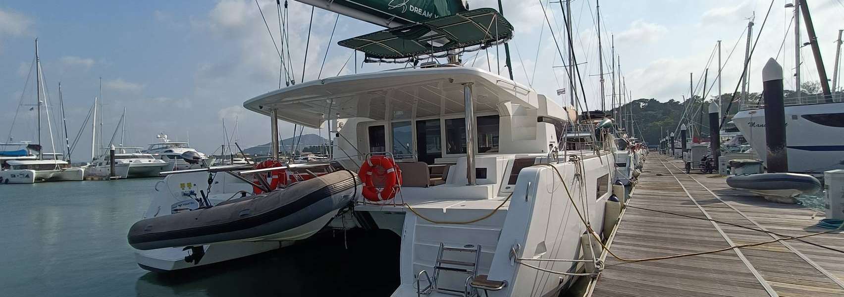 Katamaran Lagoon 52 Fly