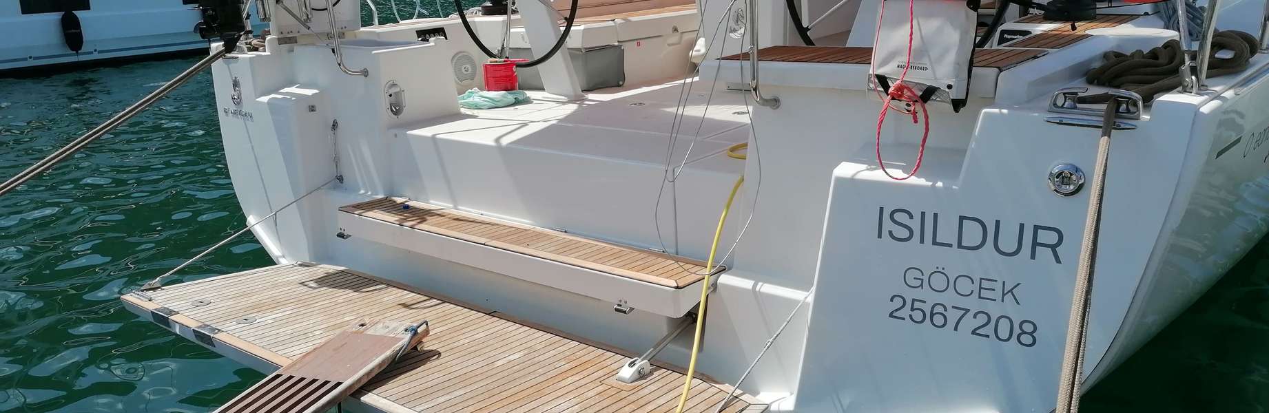 Парусная яхта Oceanis 51.1