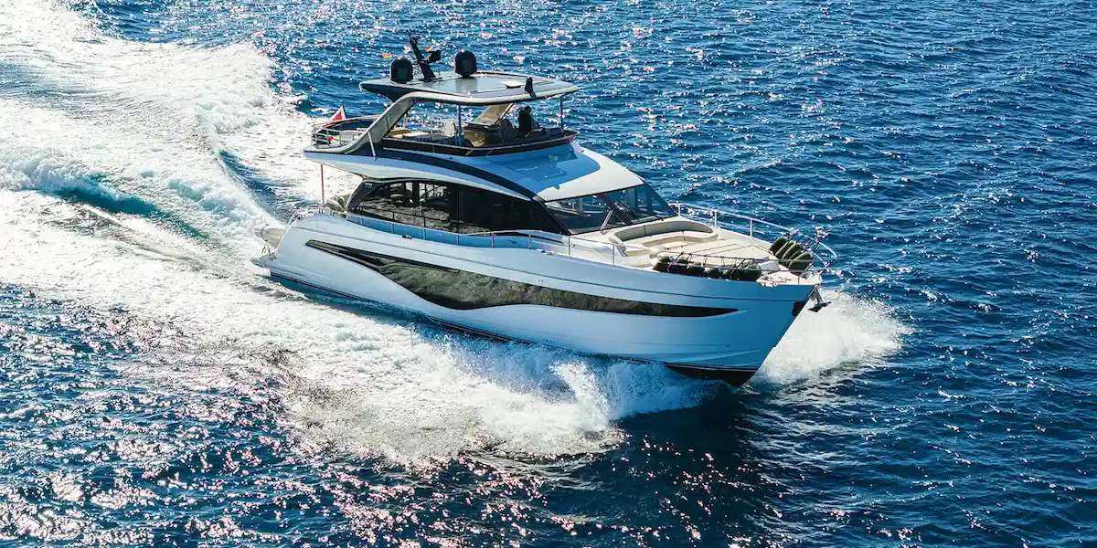 Luxury Yacht Princess 72 Fly