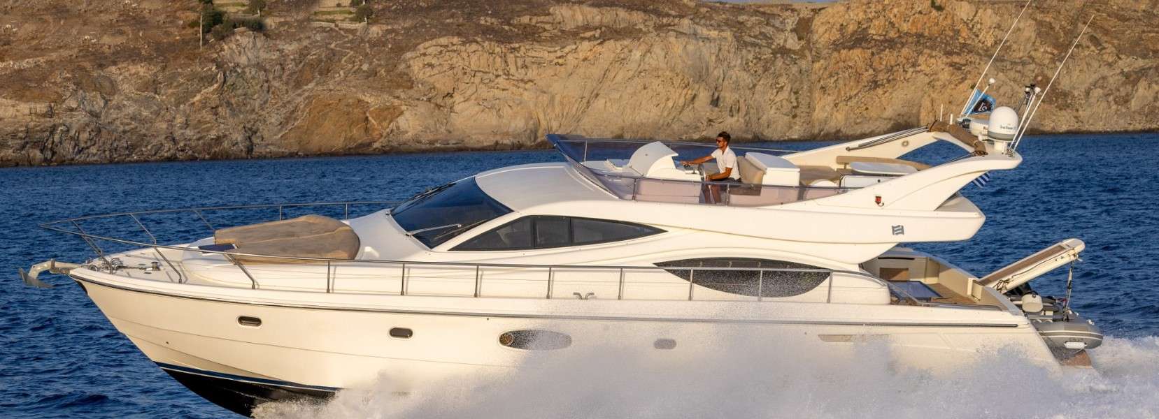 Yacht di Lusso Ferretti 550