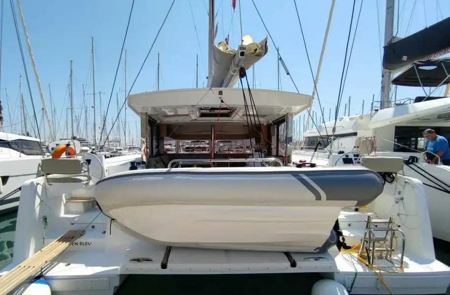 Katamaran Bali Catsmart