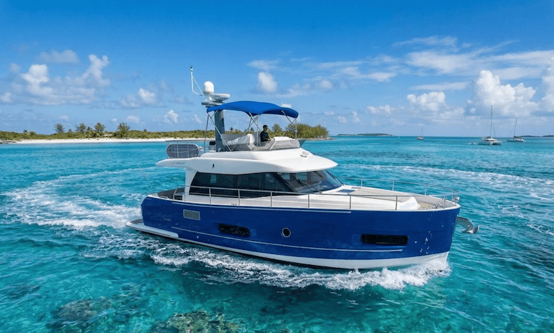 Моторная яхта Azimut 43 Magellan
