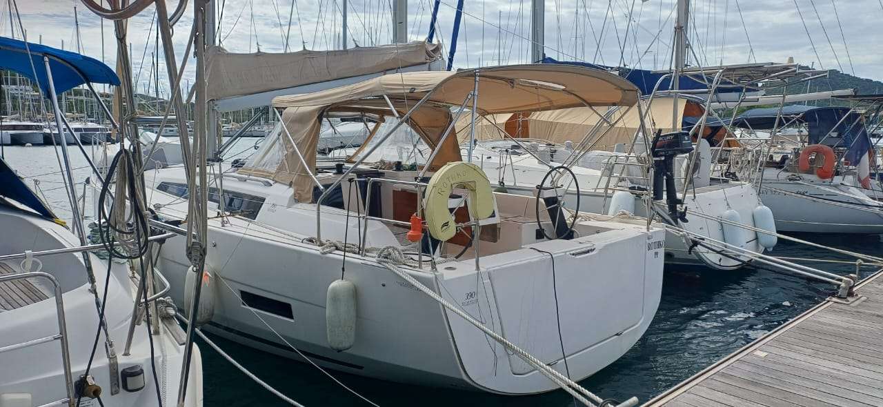 Sailboat Dufour 390 Grand Large
