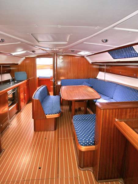 Velero Bavaria 41