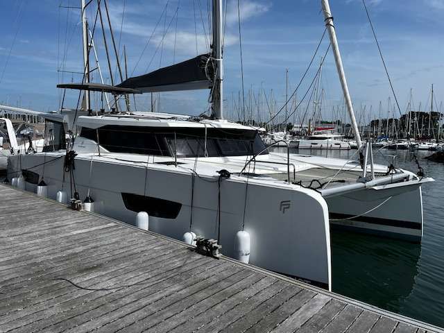 Catamaran Isla 40