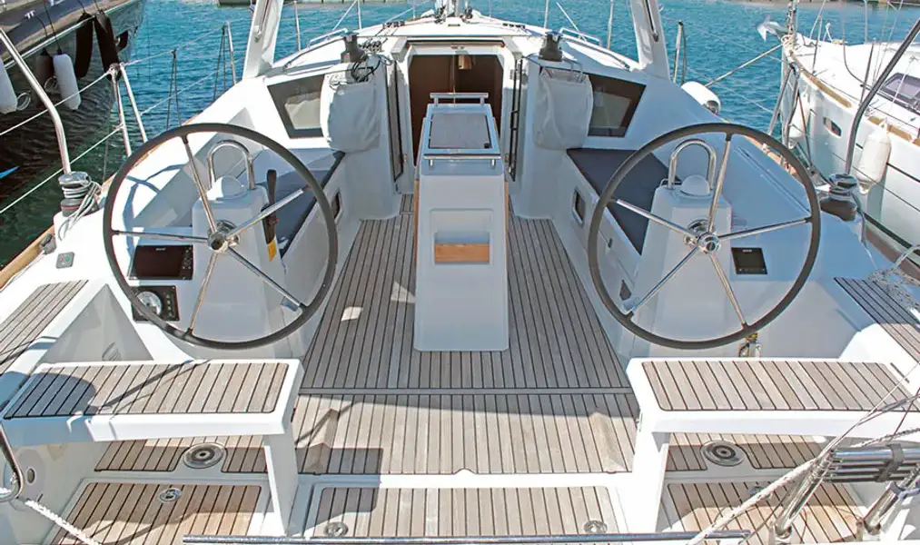 Voilier Oceanis 38.1