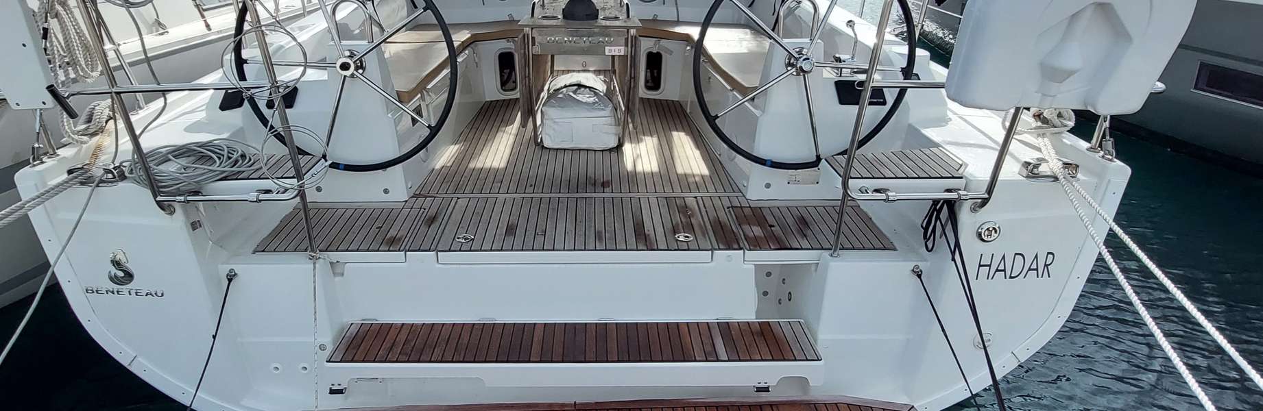 Sailboat Oceanis 40.1