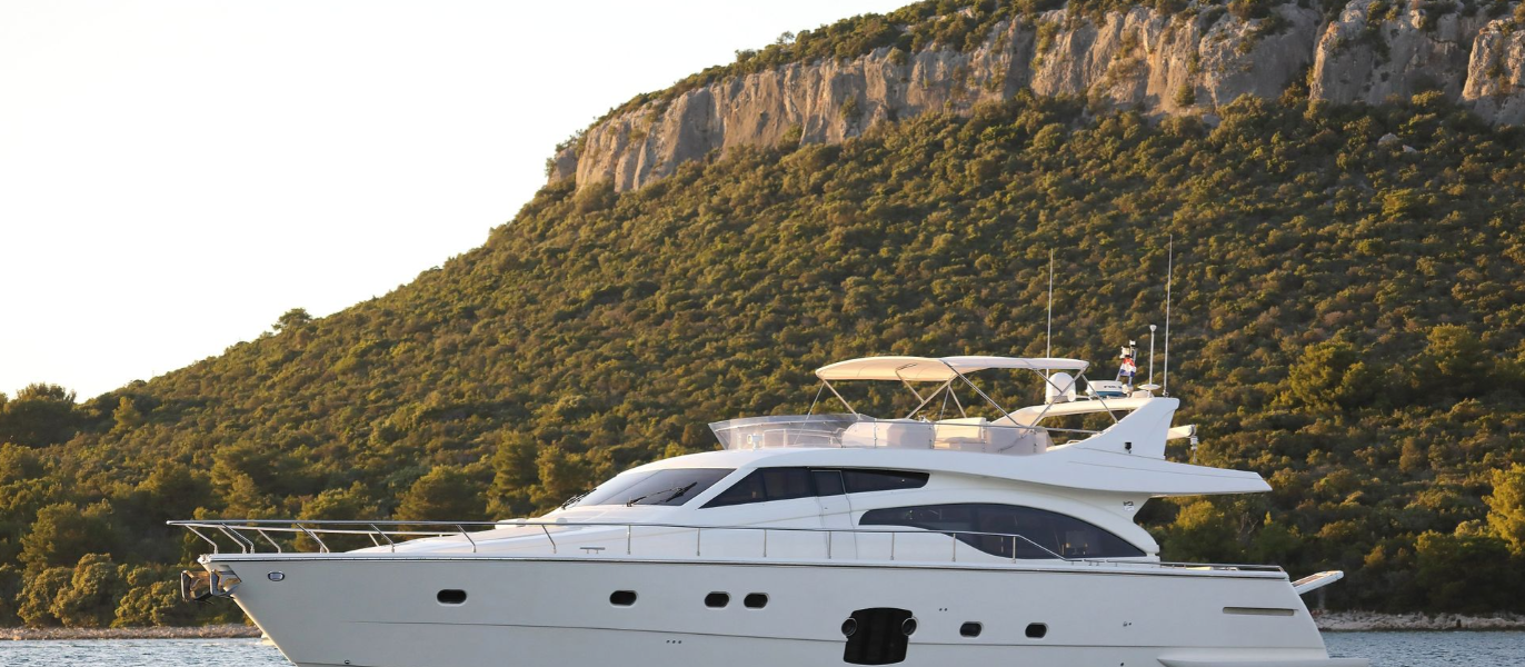 Luxury Yacht Ferretti 681