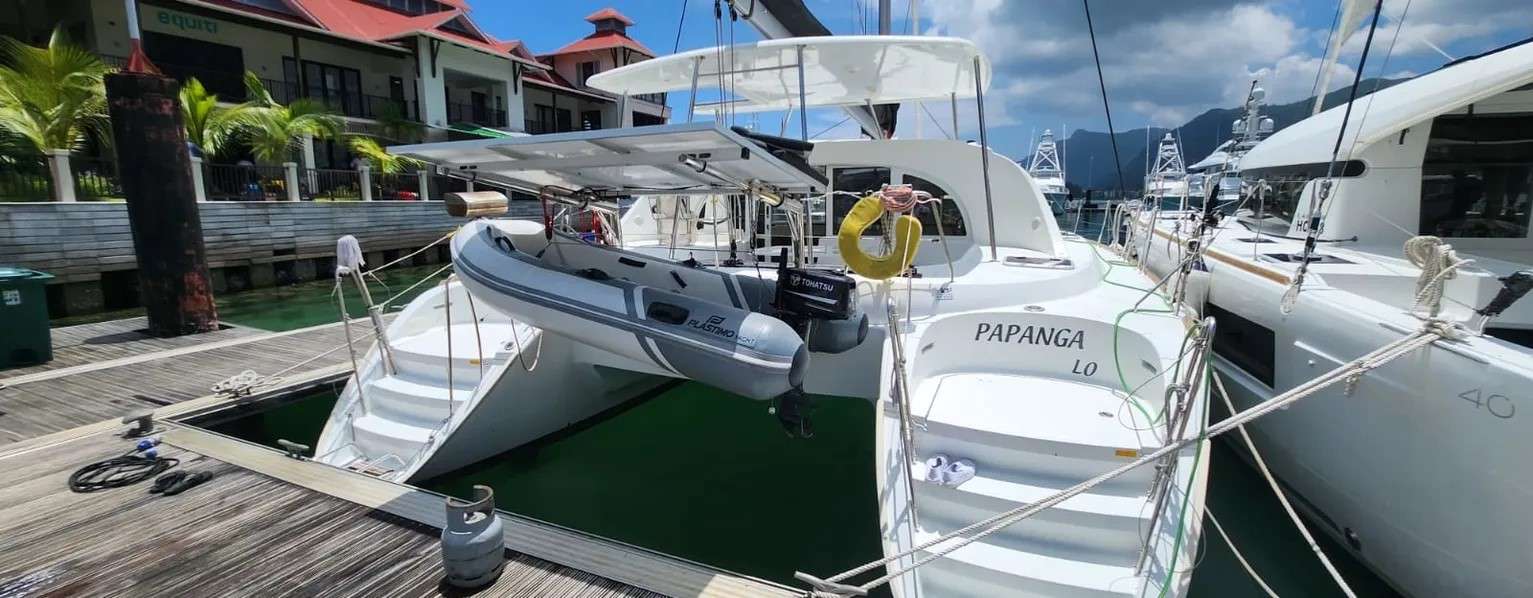 Catamaran Lagoon 380