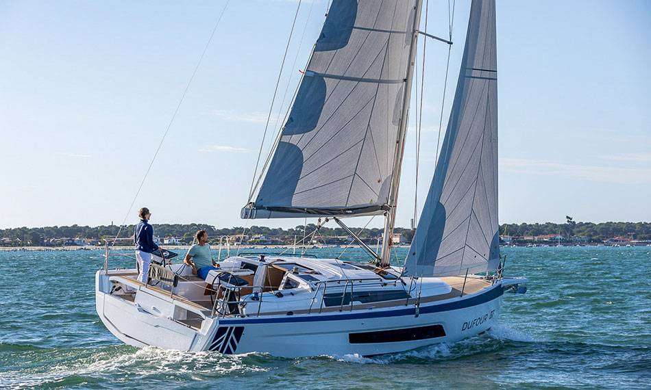 Sailboat Dufour 37